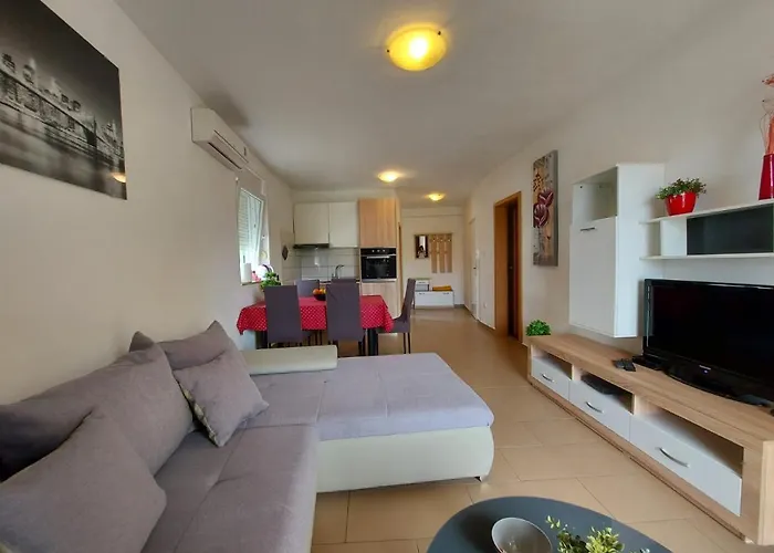 Luciano Apartment